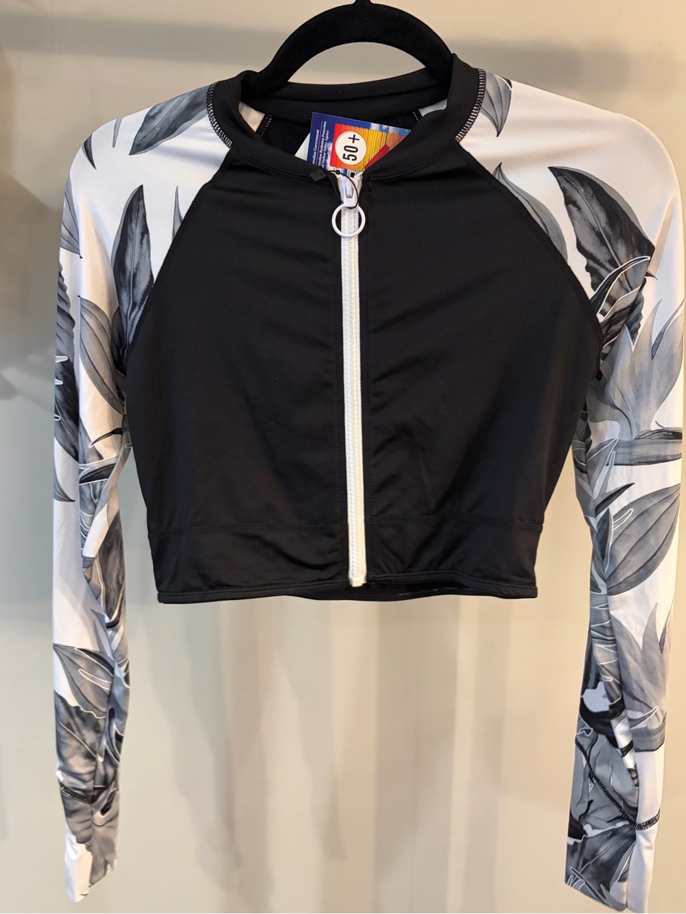 NWT ✨ Black Crop Zip-Up Rash Guard with Monochrome Printed Sleeves